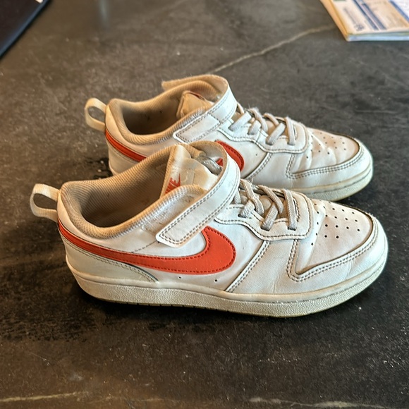 3Y Court Borough Recraft Low Top Sneaker Nike sneakers with orange Swoosh - Picture 4 of 11